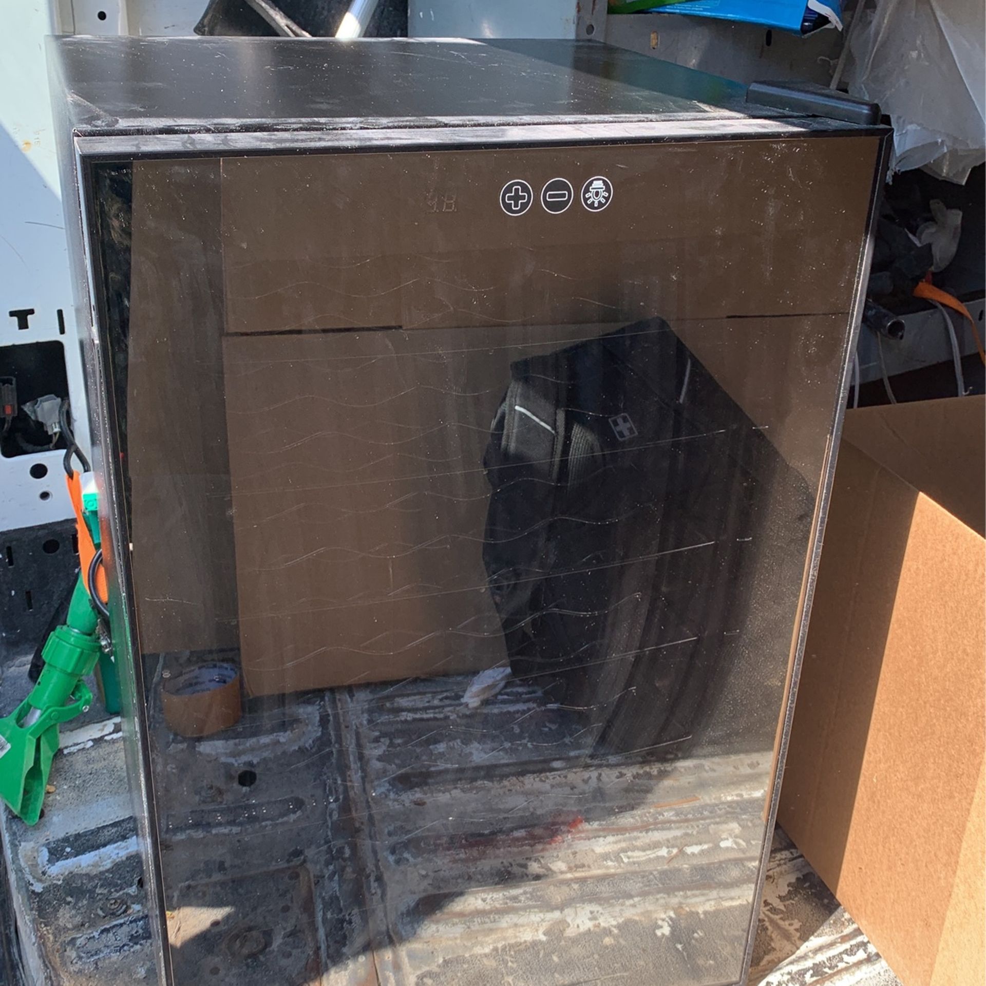 Magic Chef Mini Fridge