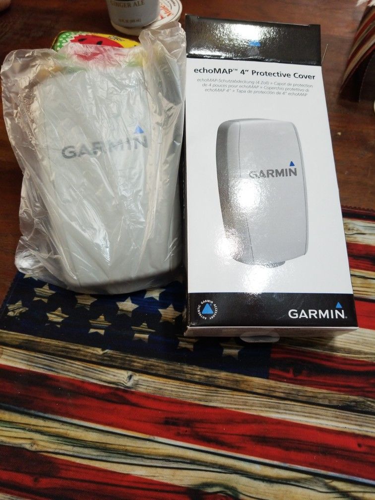 GARMIN ECHOMAP 44 DW ** like New **