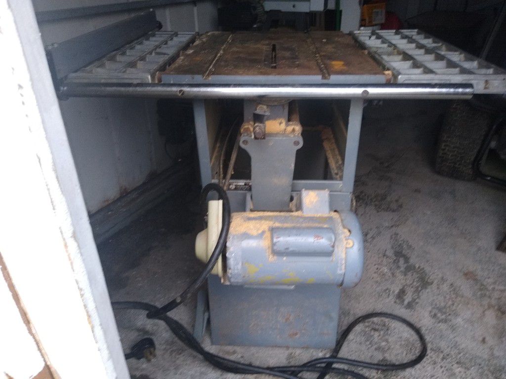 Rockwell saw table saw