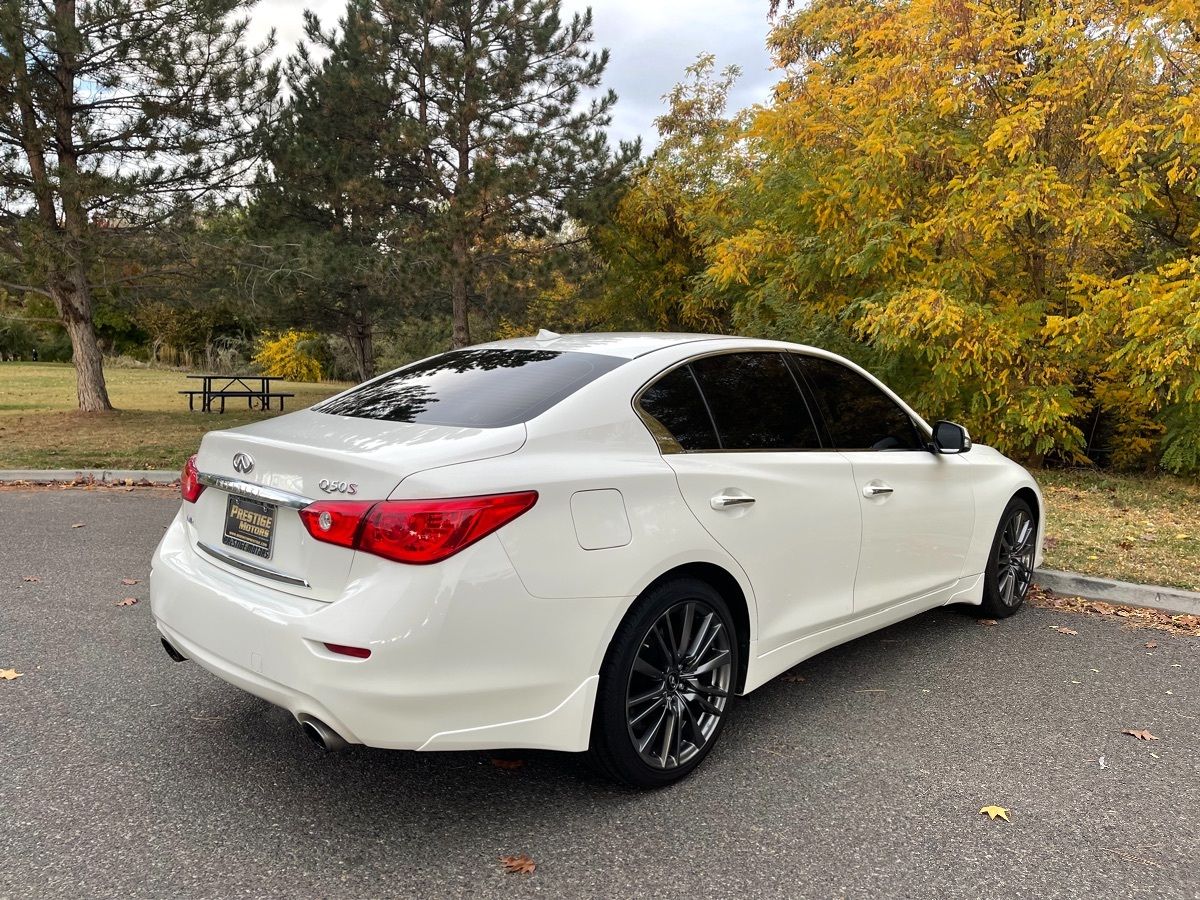 2017 INFINITI Q50
