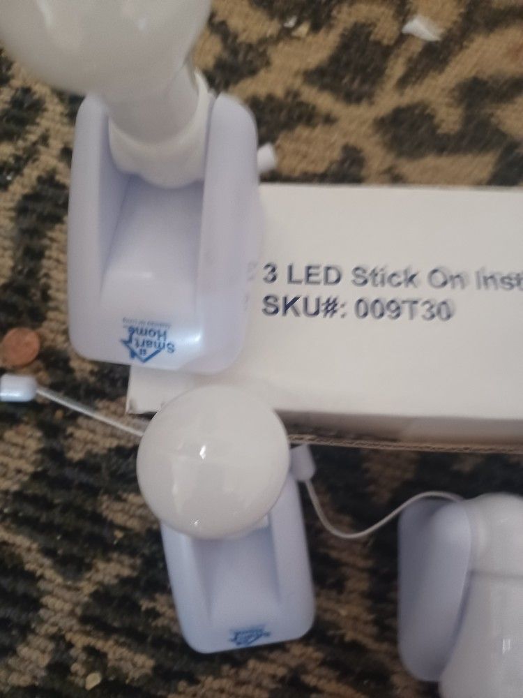 Battery-operated LED Lights