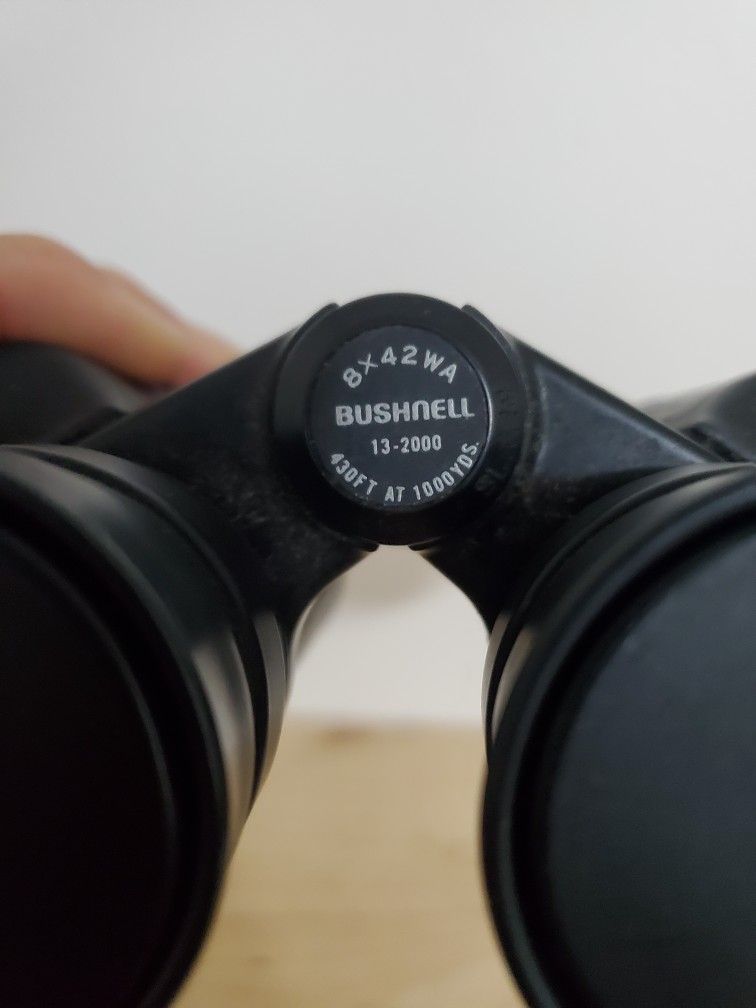 BUSHNELL BINOCULAR 8 x 42 WA 13-2000;430 FT AT 1000 YDS.