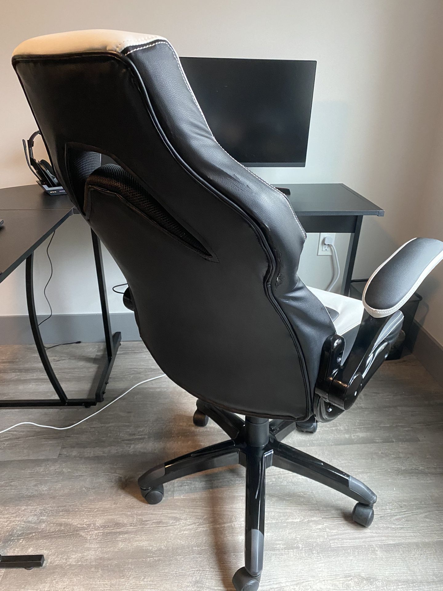 EMERGE Gaming/Computer Chair