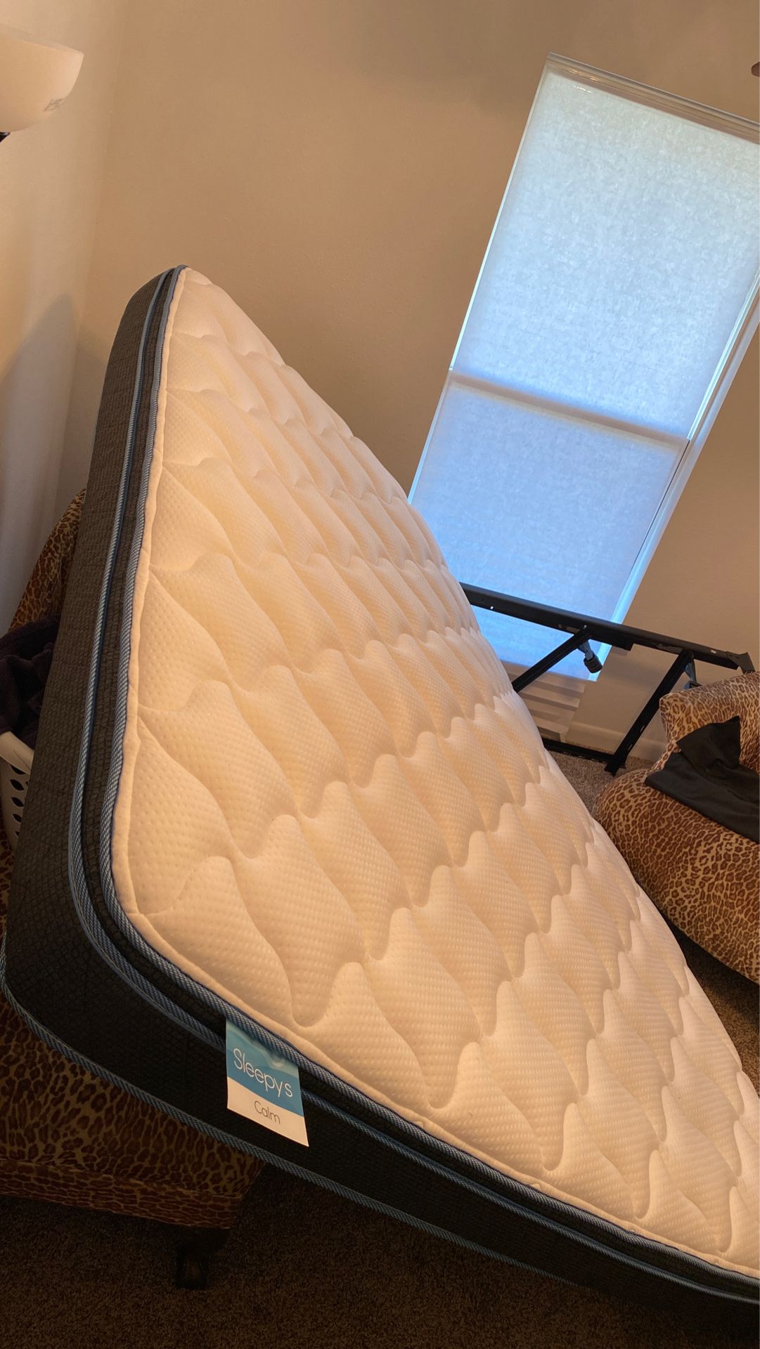 Sleepy’s calm Eurotop Memory foam King mattress for Sale in Baton Rouge, LA OfferUp