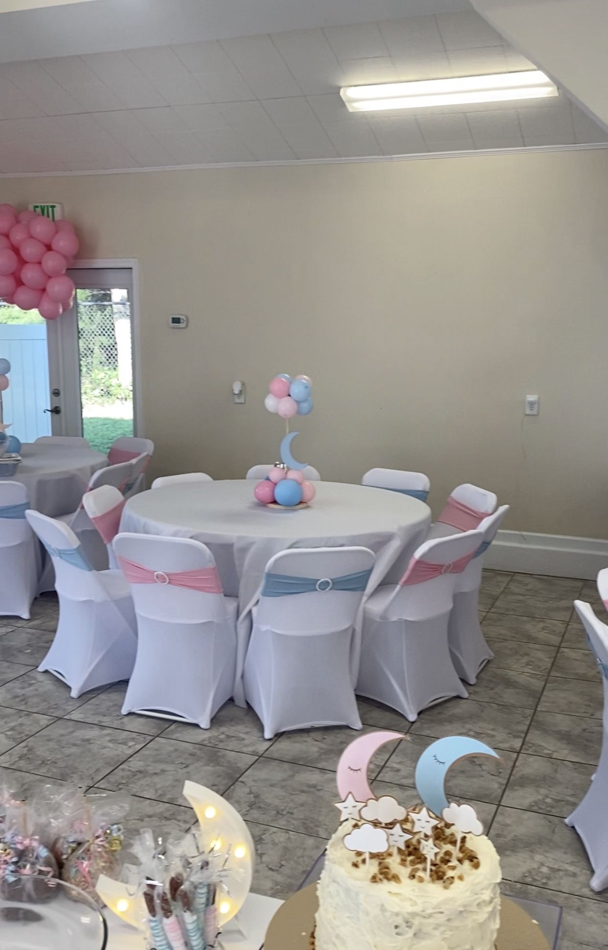 100 White Spandex Chair Covers