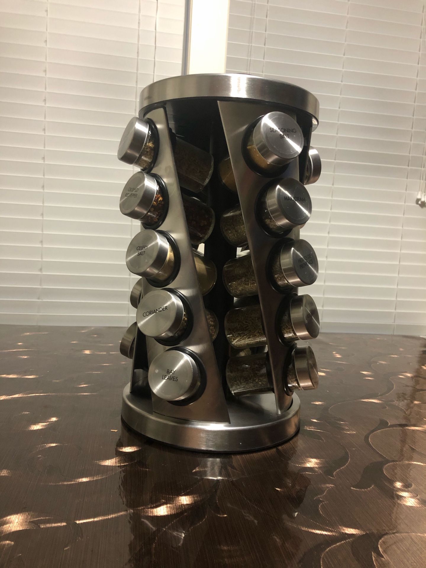 20 jar revolving spice tower