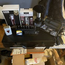 BARBER KIT / Wahl Magic Clippers/ Andis Shaver / Slim Pro  Thumbnail