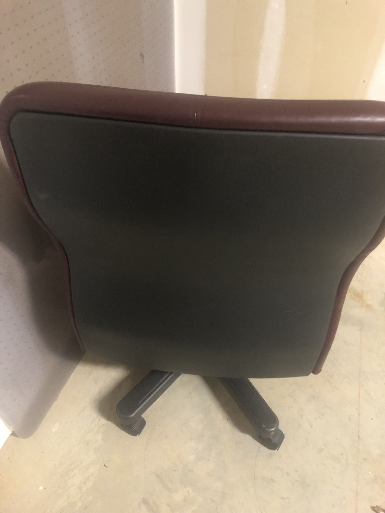Burgundy Leather Office Chair W/mat