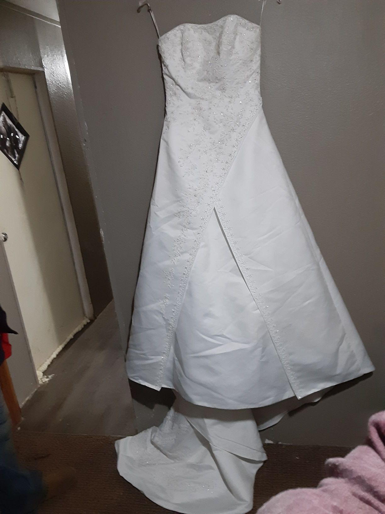 Davids Bridal size 8 wedding dress