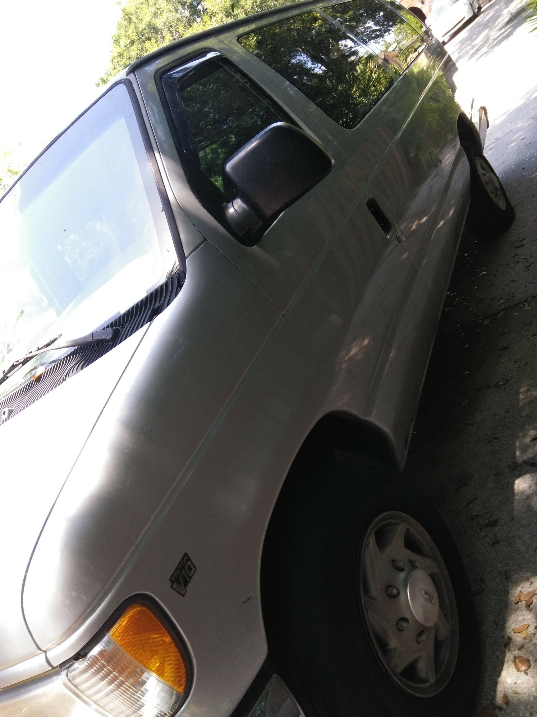 2001 Ford econ van