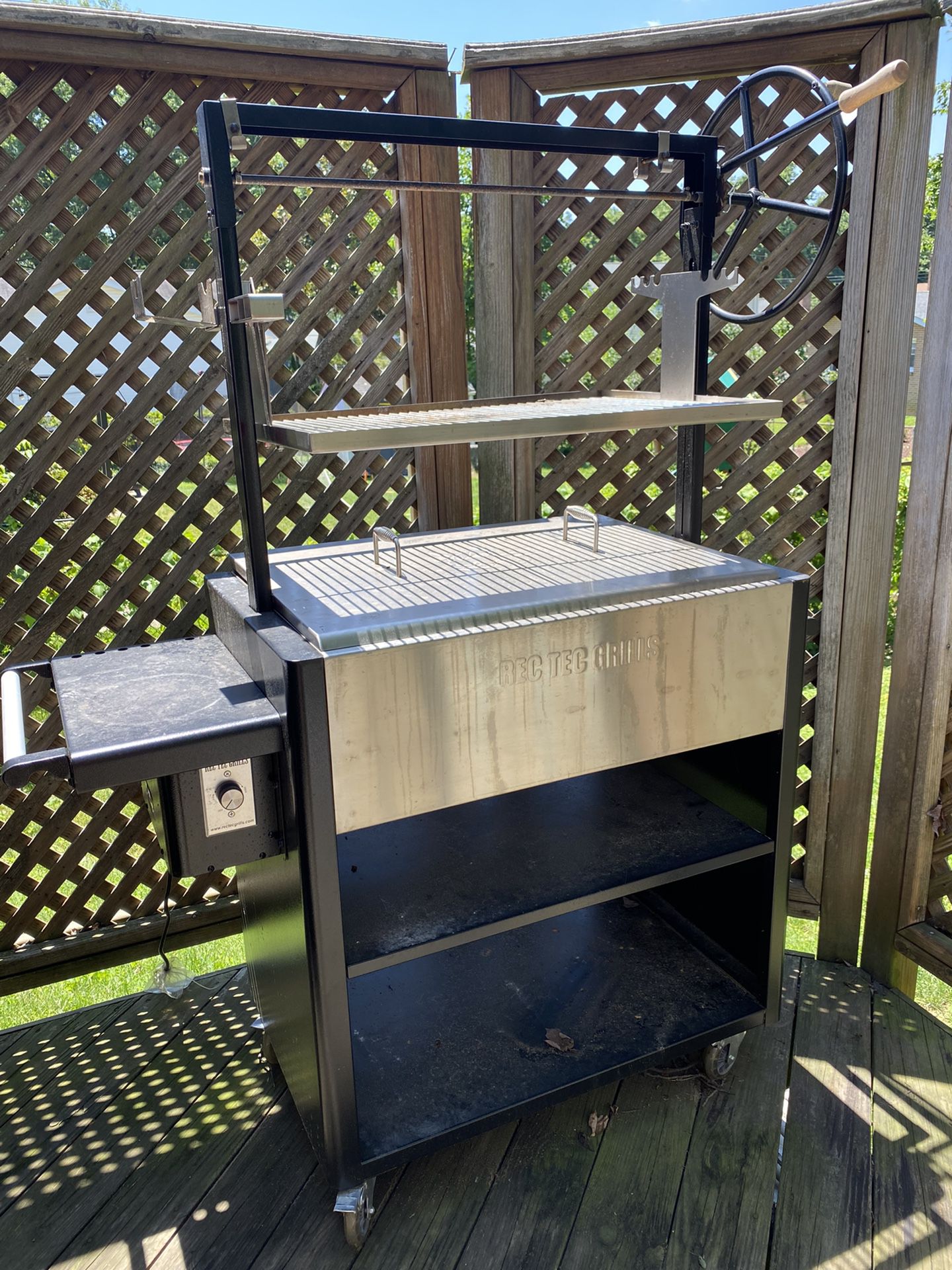 Rec Tec Argentinian Style Grill (Almost New)