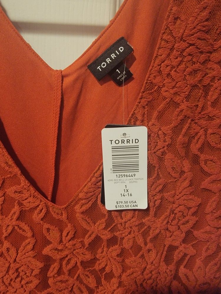 Torrid 1X Lace V-neck Dress