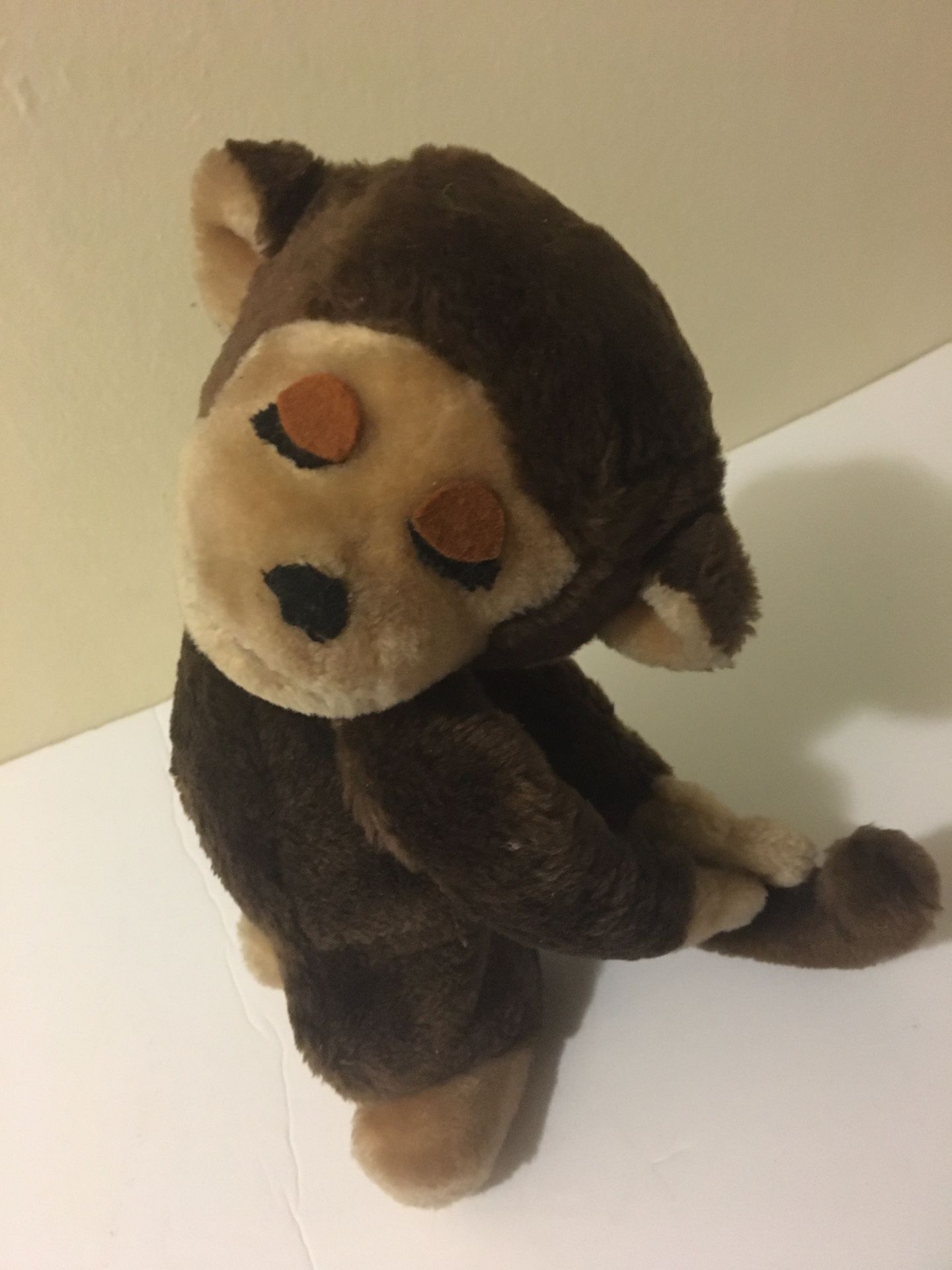 COLLECTIBLE DANDEE STUFFED MONKEY