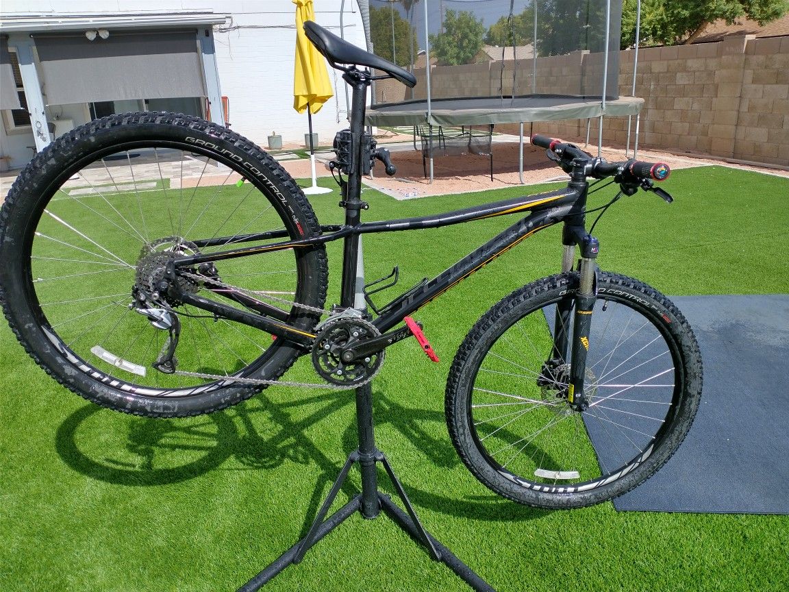 2017 Specialized Pitch Mountain Bike for Sale in Mesa, AZ OfferUp