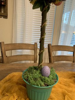 Easter Topiary Tree Thumbnail