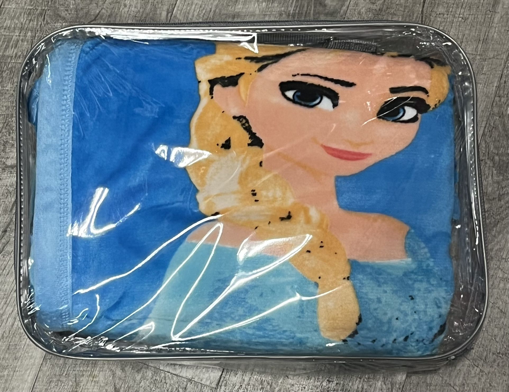 Disney Elsa Plush blanket