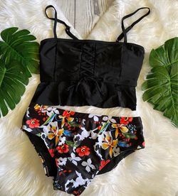 Tankini Ruffled Crop Top Bikini Set SIZE MEDIUM NWOT FREE SHIPPING Thumbnail