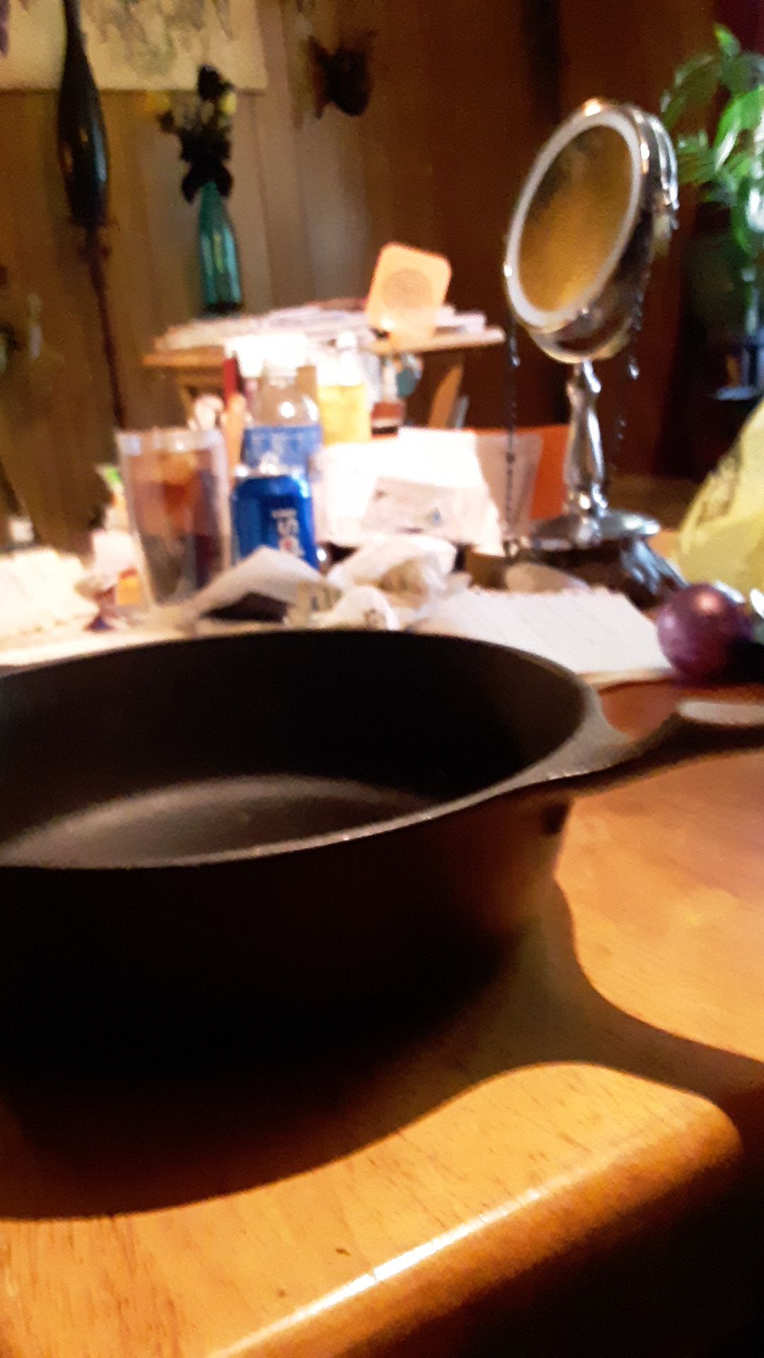 One deep dish cast iron frying pan Wagner's