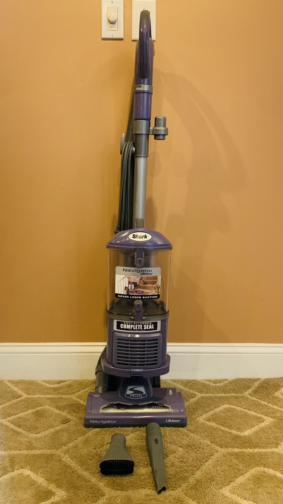 Shark navigator lift away vacuum cleaner