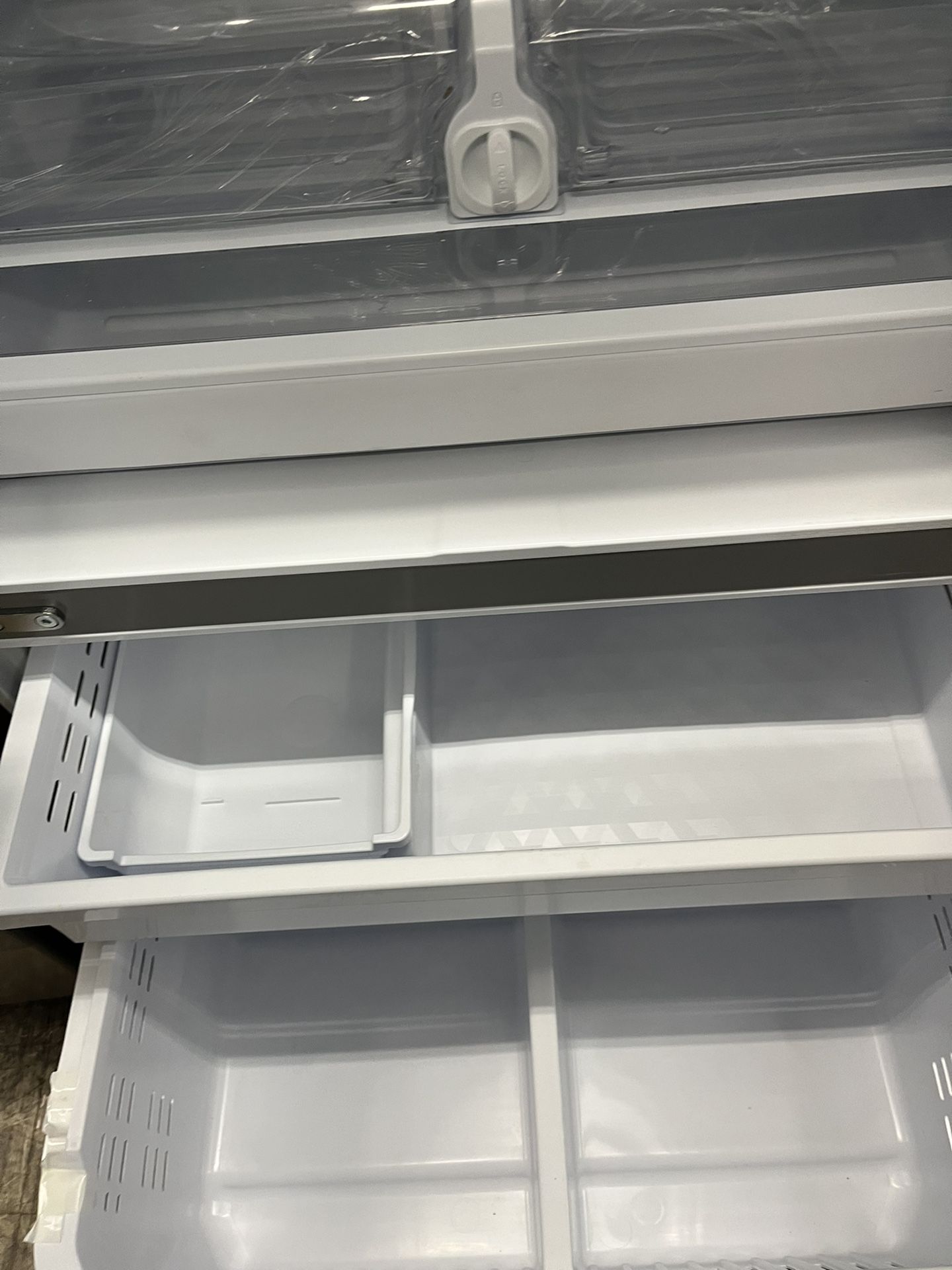 Samsung French Door Refrigerator With Ice Maker And Water Pitcher