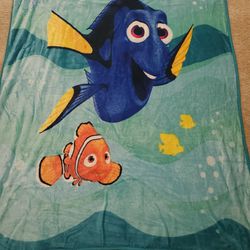 Disney Finding Nemo Throw Blanket Thumbnail