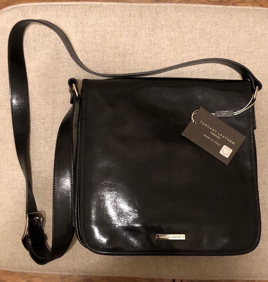 Calfskin Leather Crossbody Messenger Bag, Black