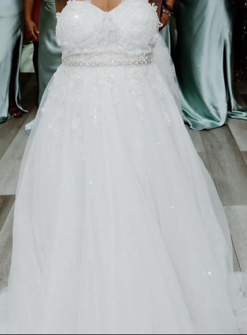 Wedding dress