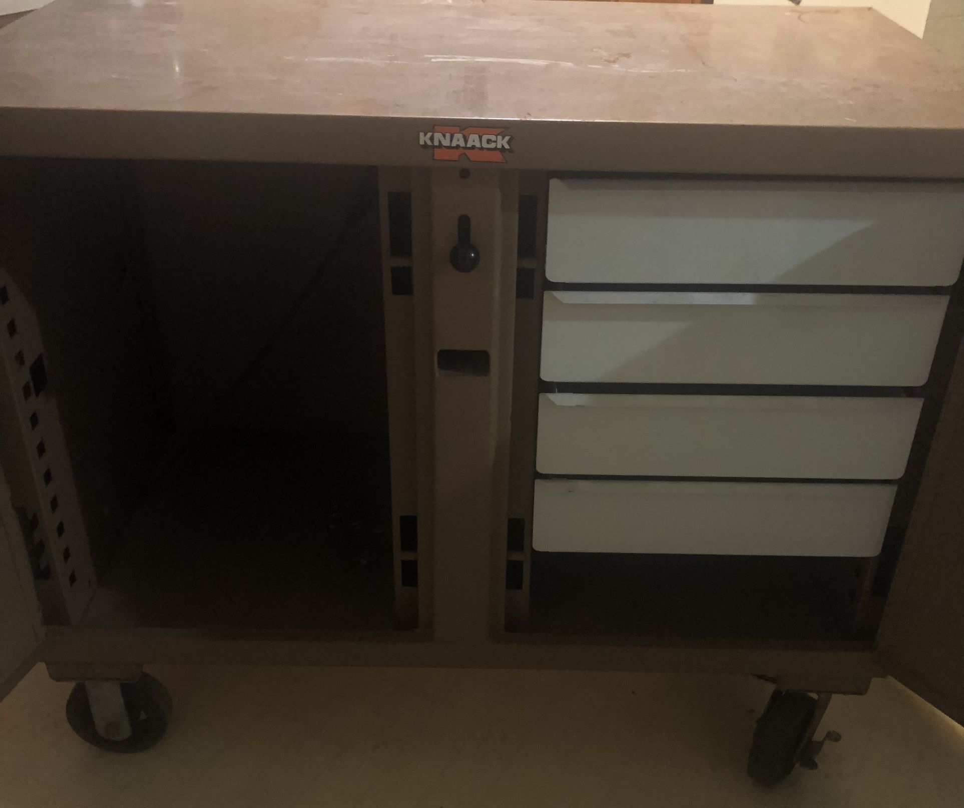 Knaack Rolling Work Bench #45