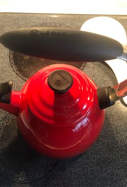 Le Creuset flame red tea kettle VINTAGE Thumbnail