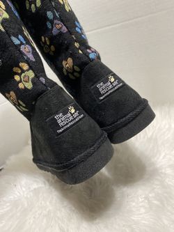 NWB Women’s The Animal Rescue Site Faux Fur Lined Paw Print Boots Size 8 Black Thumbnail