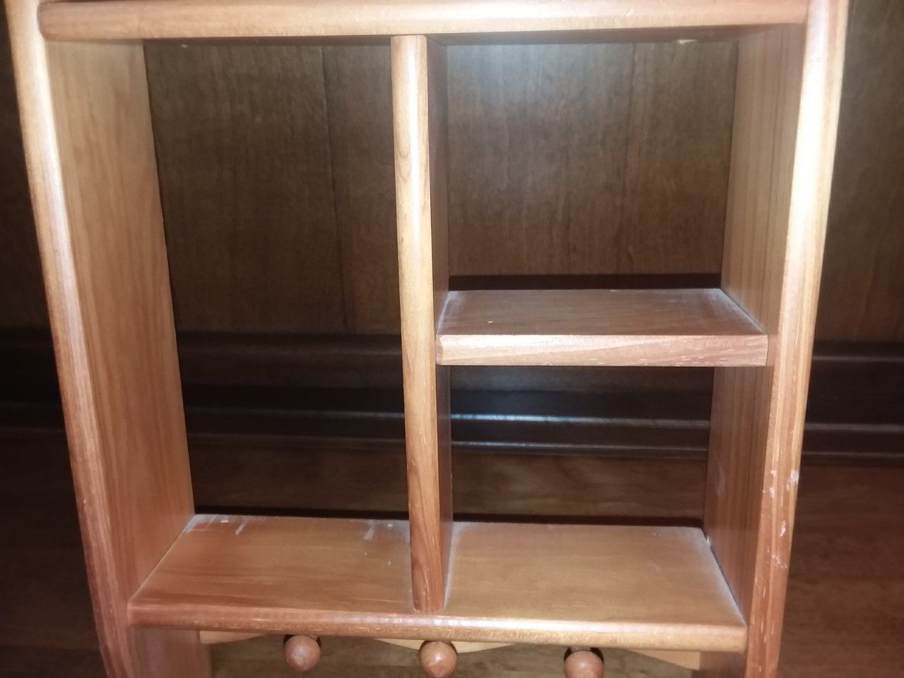 Solid Wood Shelf With Peg Hooks