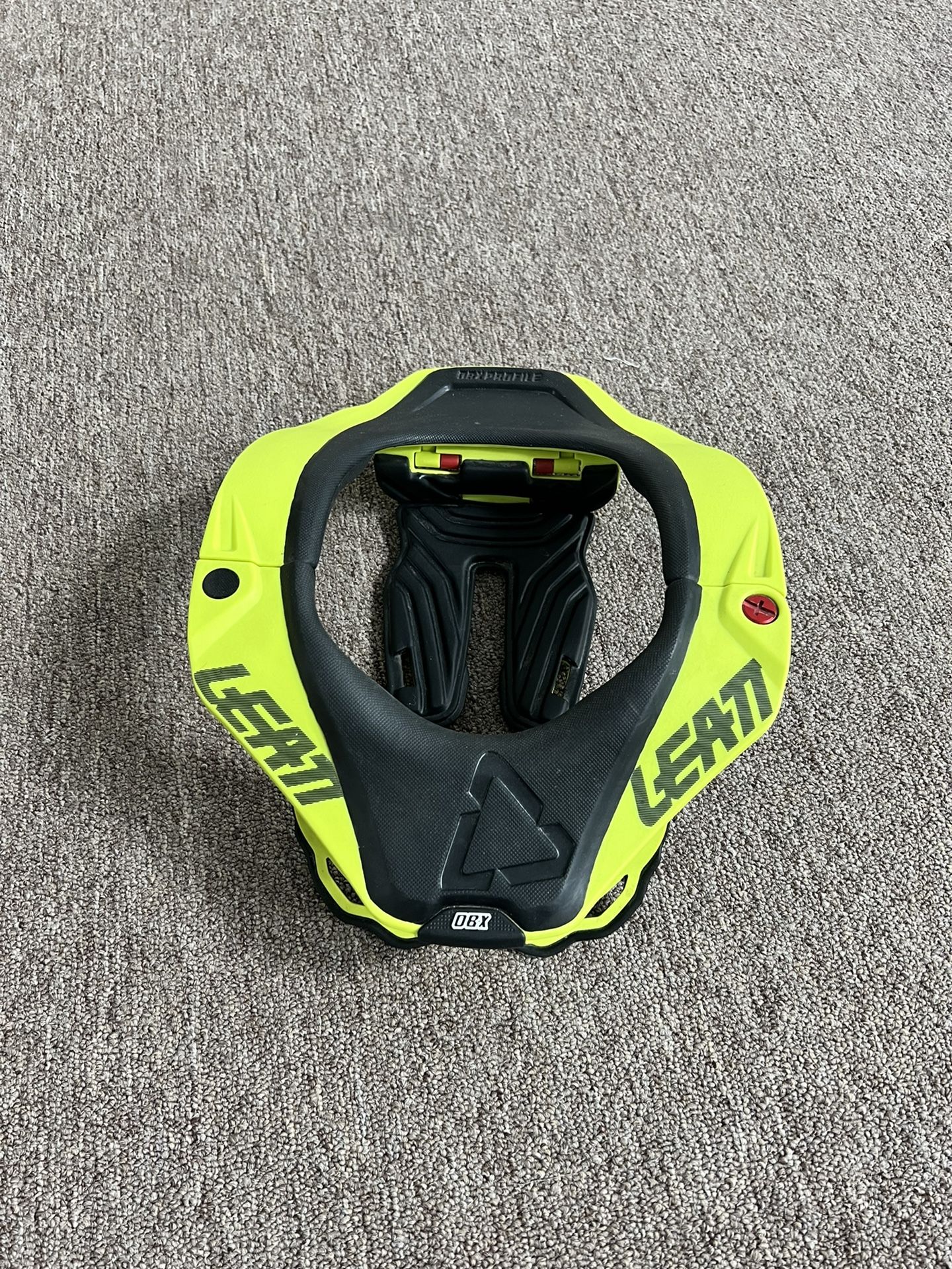 Leatt 5.5 DBX Neck Brace