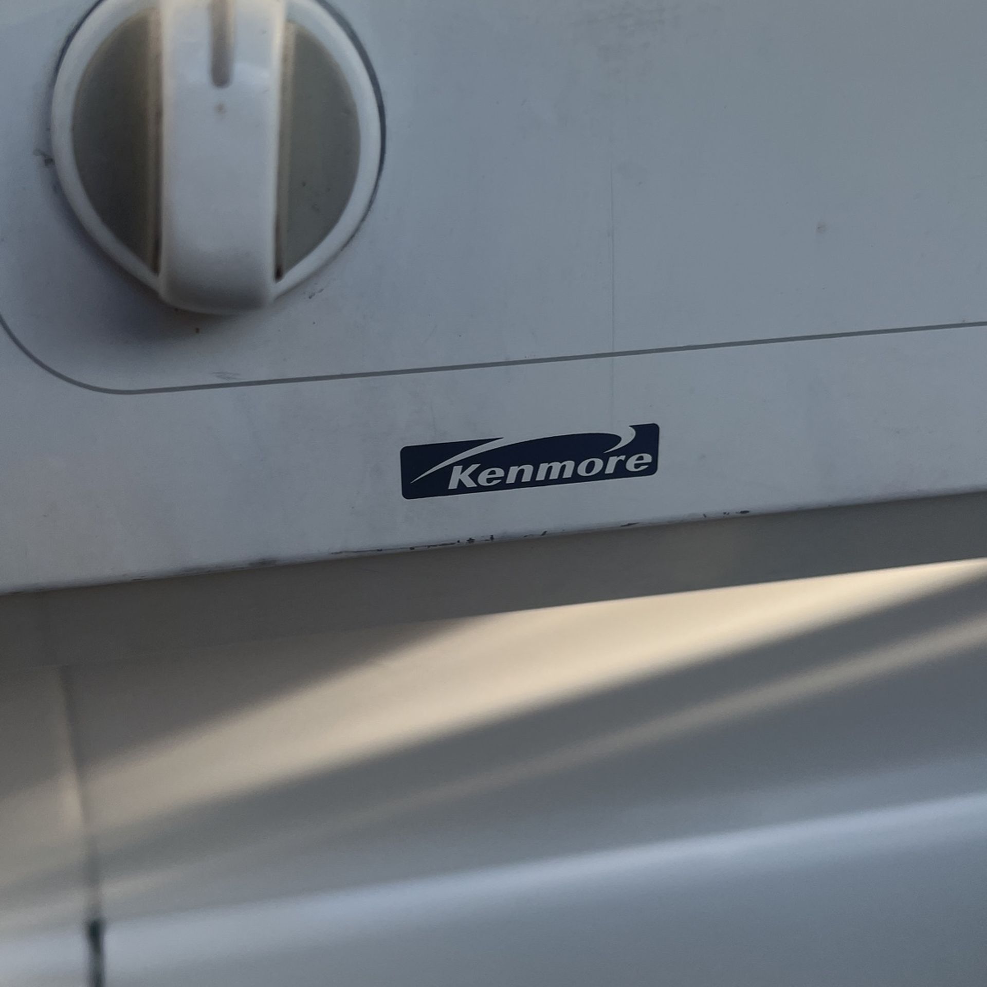 Combo De Lavadora Y Secadora Súper En Blanco Y Buen Estado