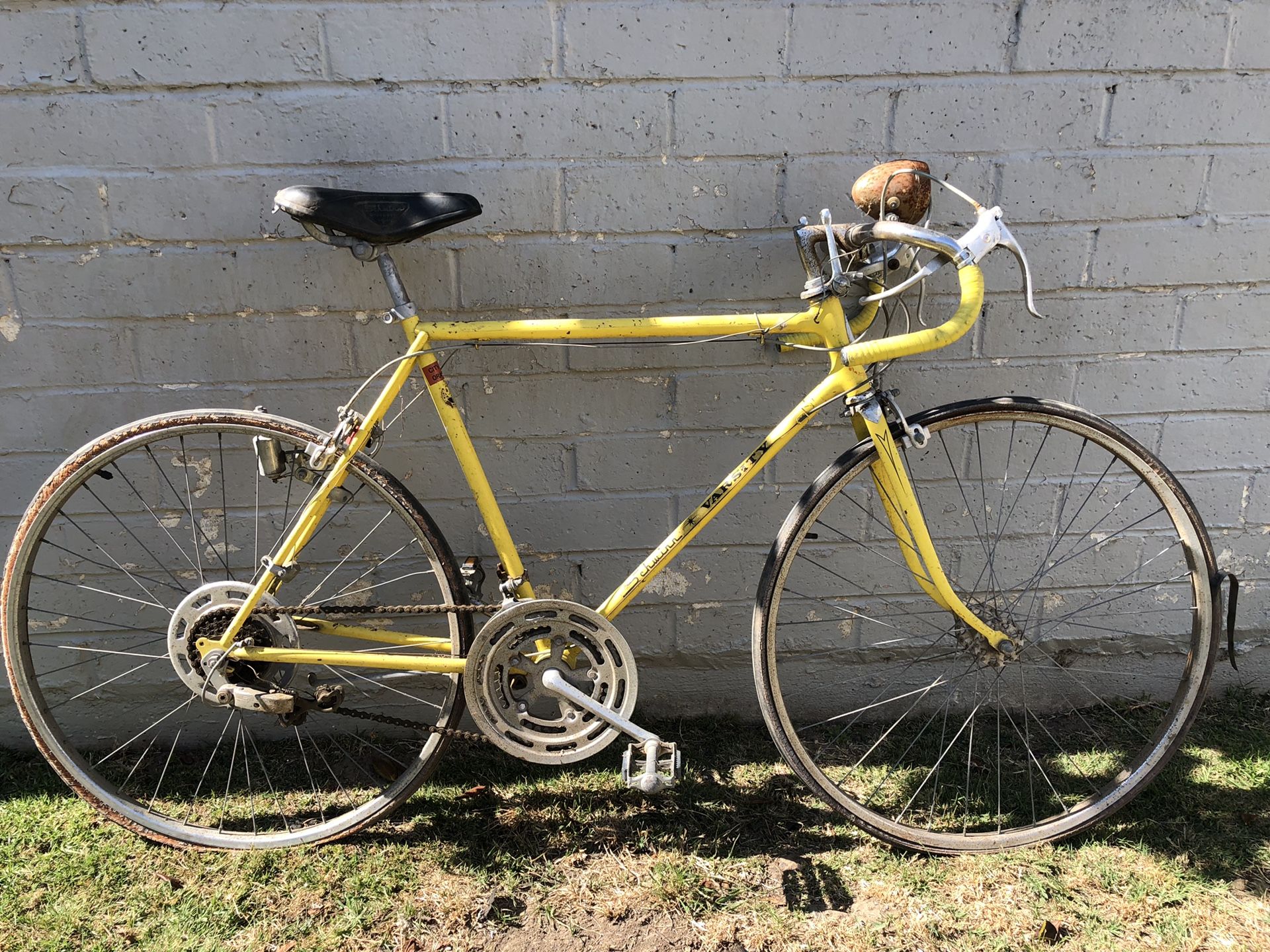 Schwinn Varsity for Sale in Santa Ana, CA - OfferUp