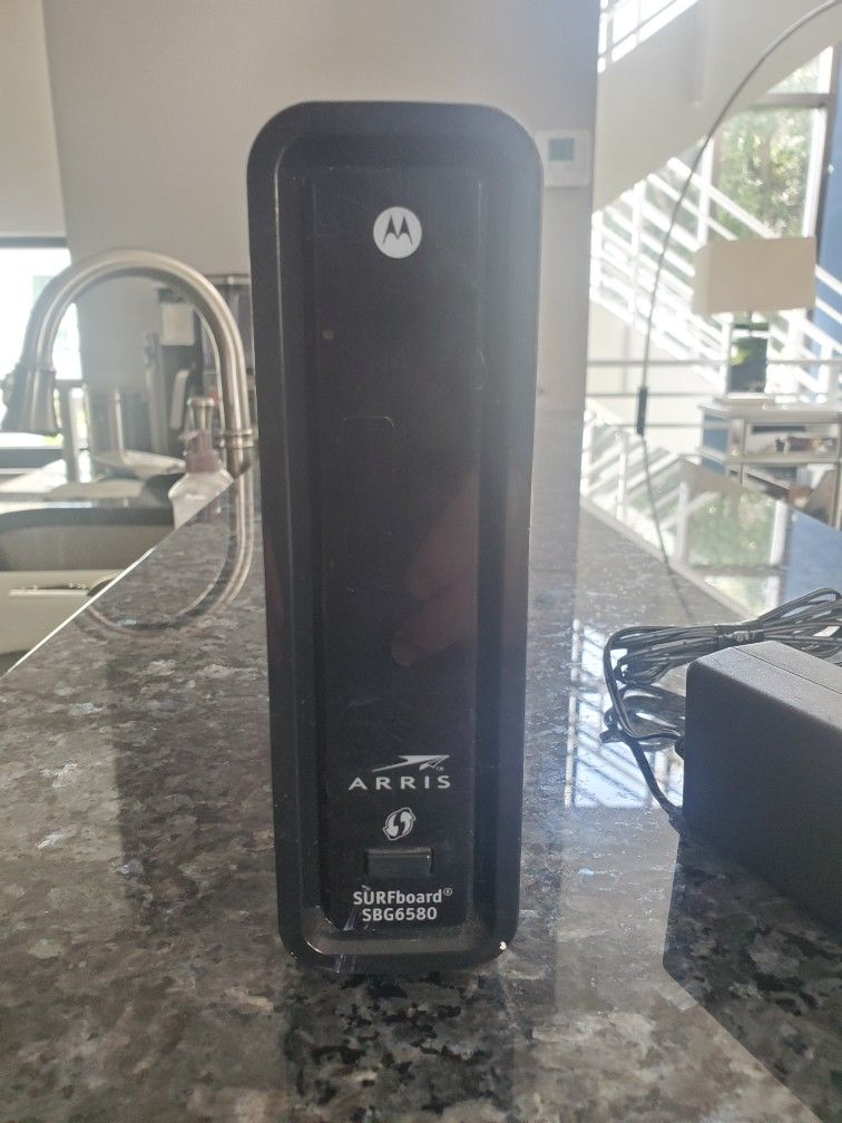 Motorola Arris SURFboard SBG6580 Modem / Router