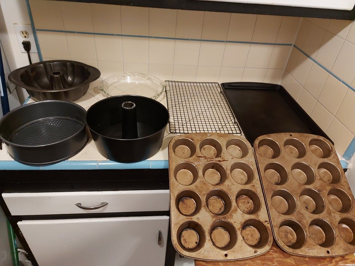 Bakers Dream Set! All these pans and molds!!!