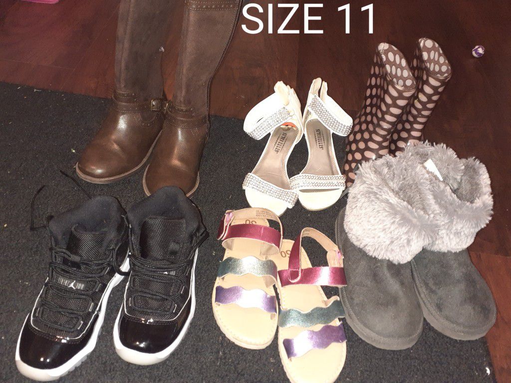 Kids Shoes Size 11