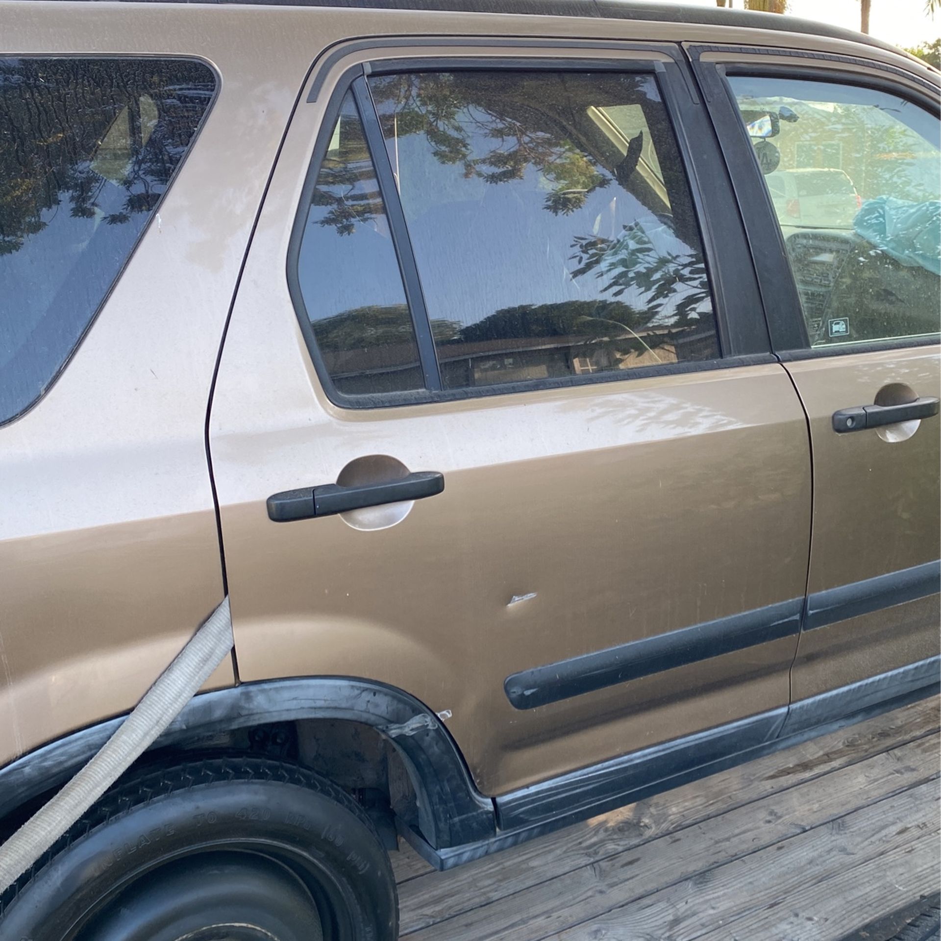 Honda CR-V Door Right Side Rear (part)