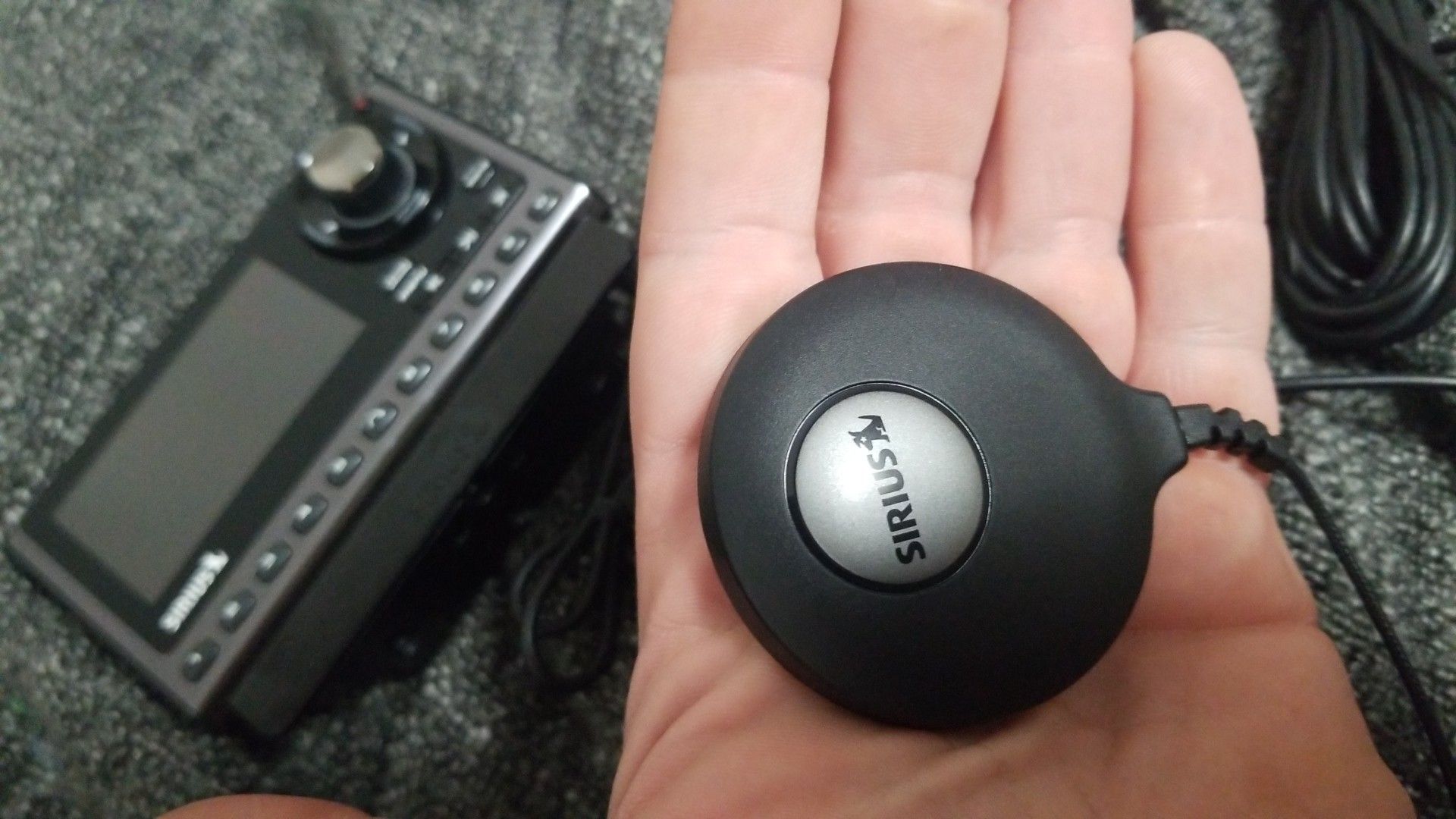 SIRIUS Sportster 5 Satellite Radio Receiver with Vehicle Kit for Sale