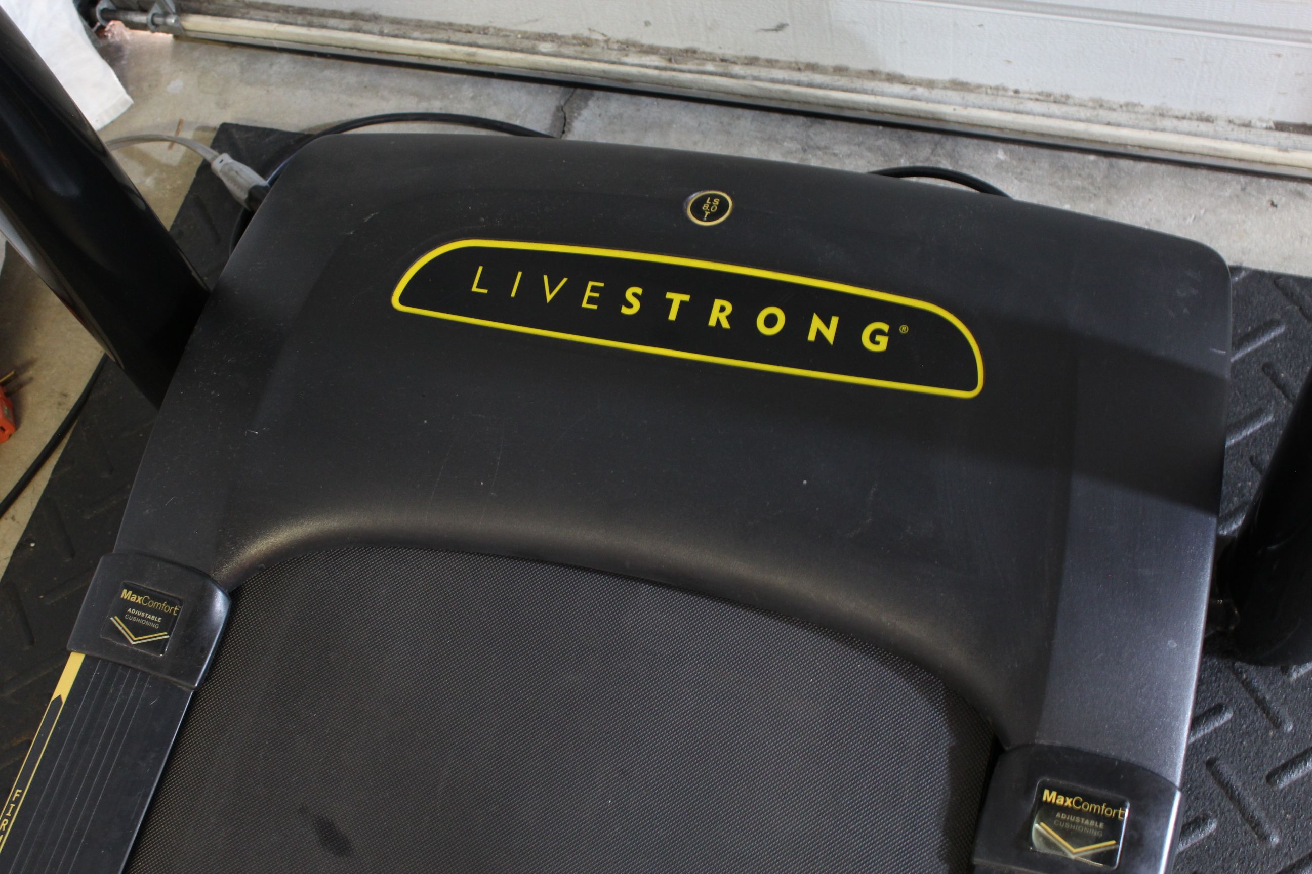 LiveStrong LS8.0T Treadmill Walk/Run/Jog Trainer Exercise Machine