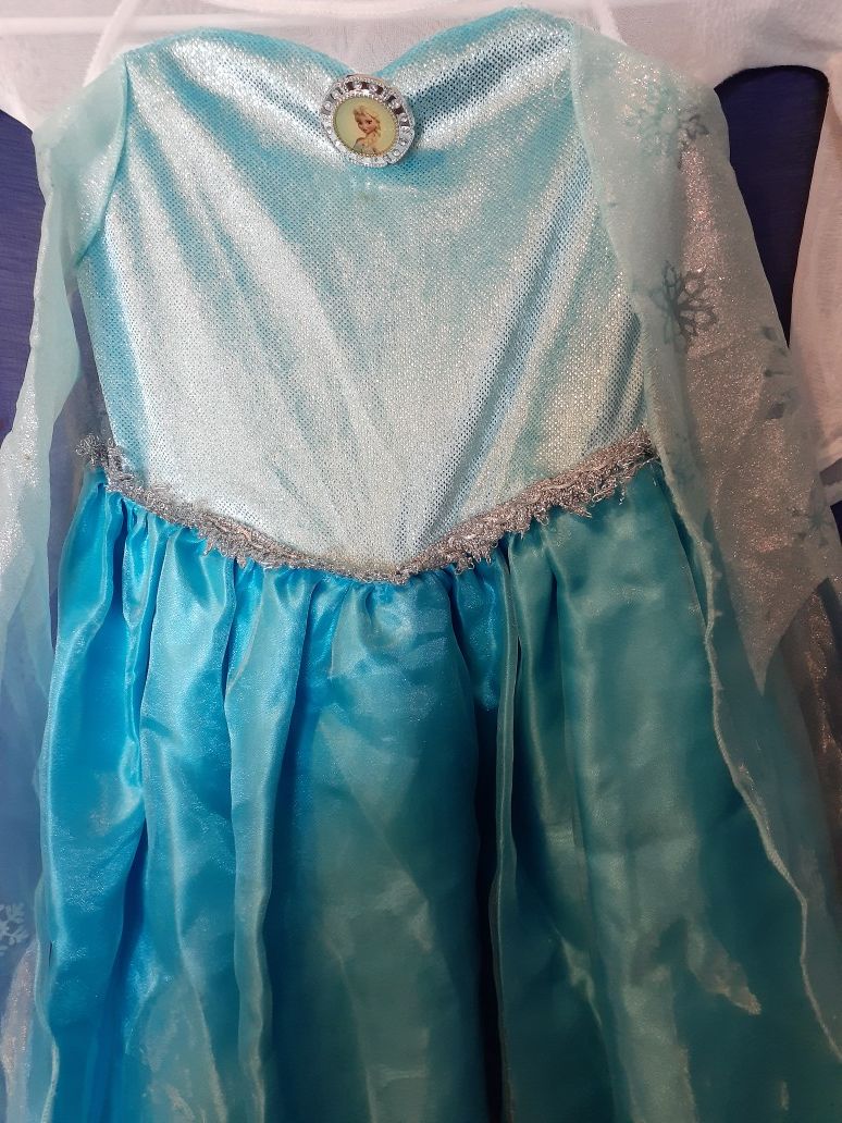 Size 3 to 5 elsa dress