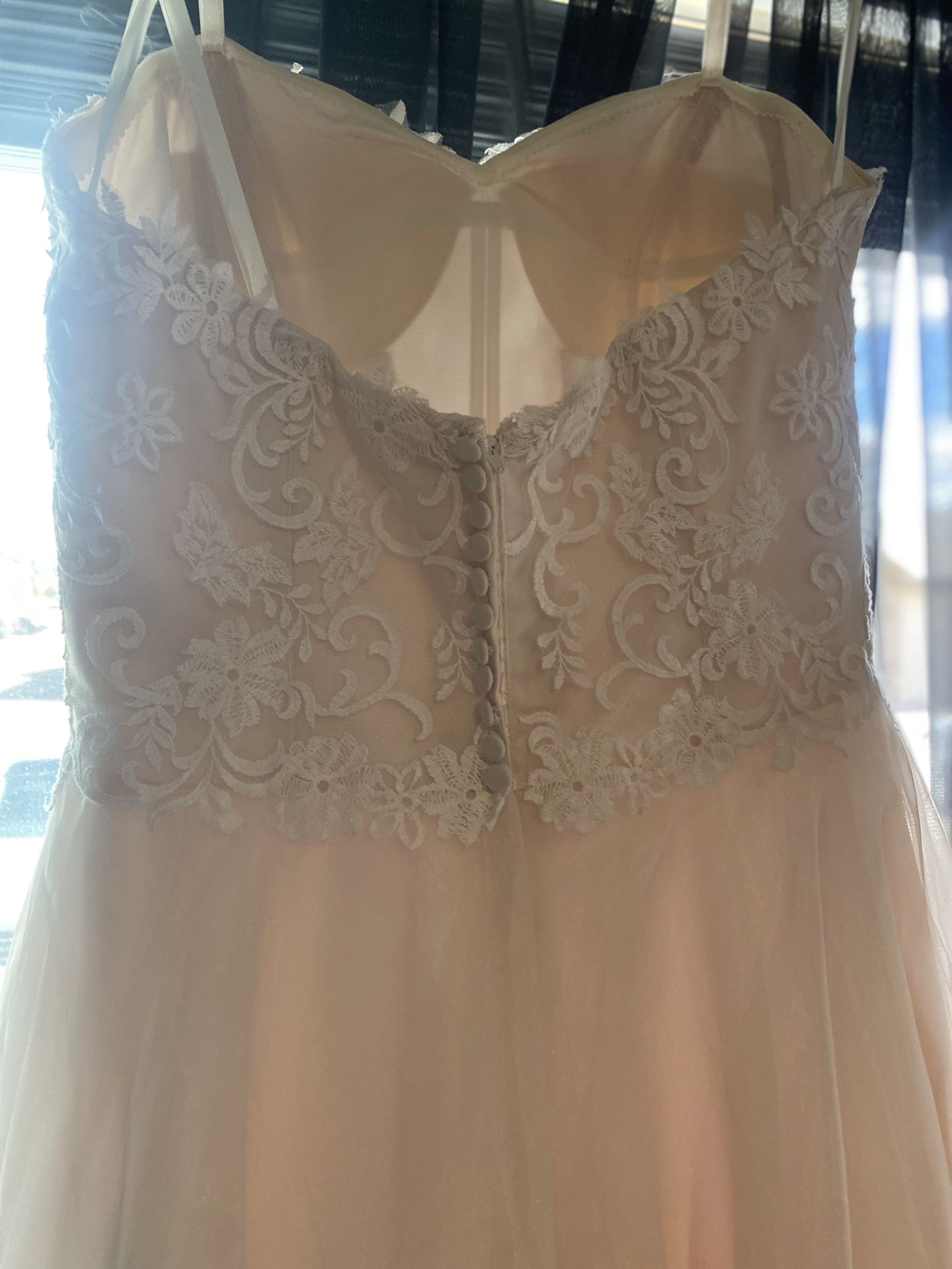 BRAND NEW WEDDING DRESS NEVER BEEN Worn