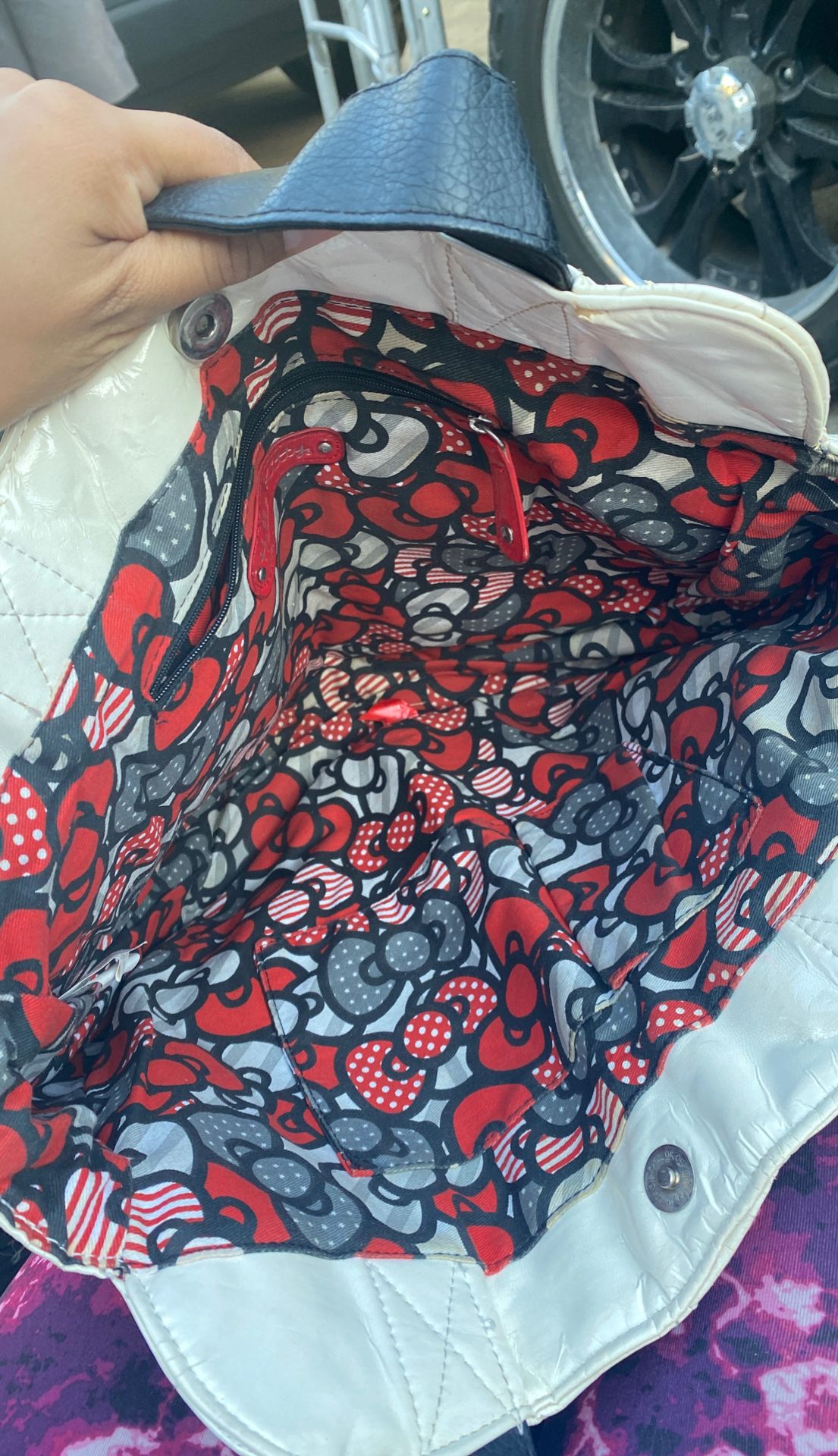 Hello Kitty purse