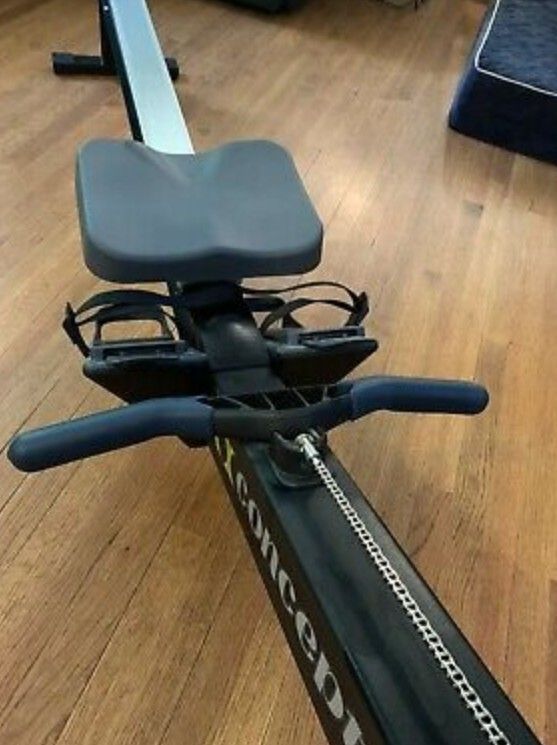 concept 2 indoor rowing machine with pm5 monitor