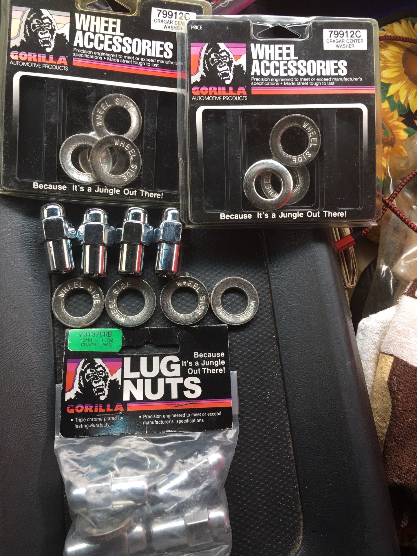 BRAND NEW 8-CRAGAR MAG LUG NUTS 12MM X 1.50 AND 18 CRAGAR CENTER WASHERS $30.00
