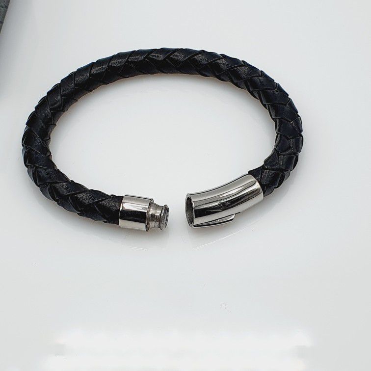 "Leather Bracelets for men, MO102

 