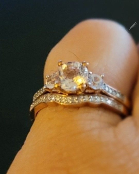 BEAUTIFUL Wedding Ring Set