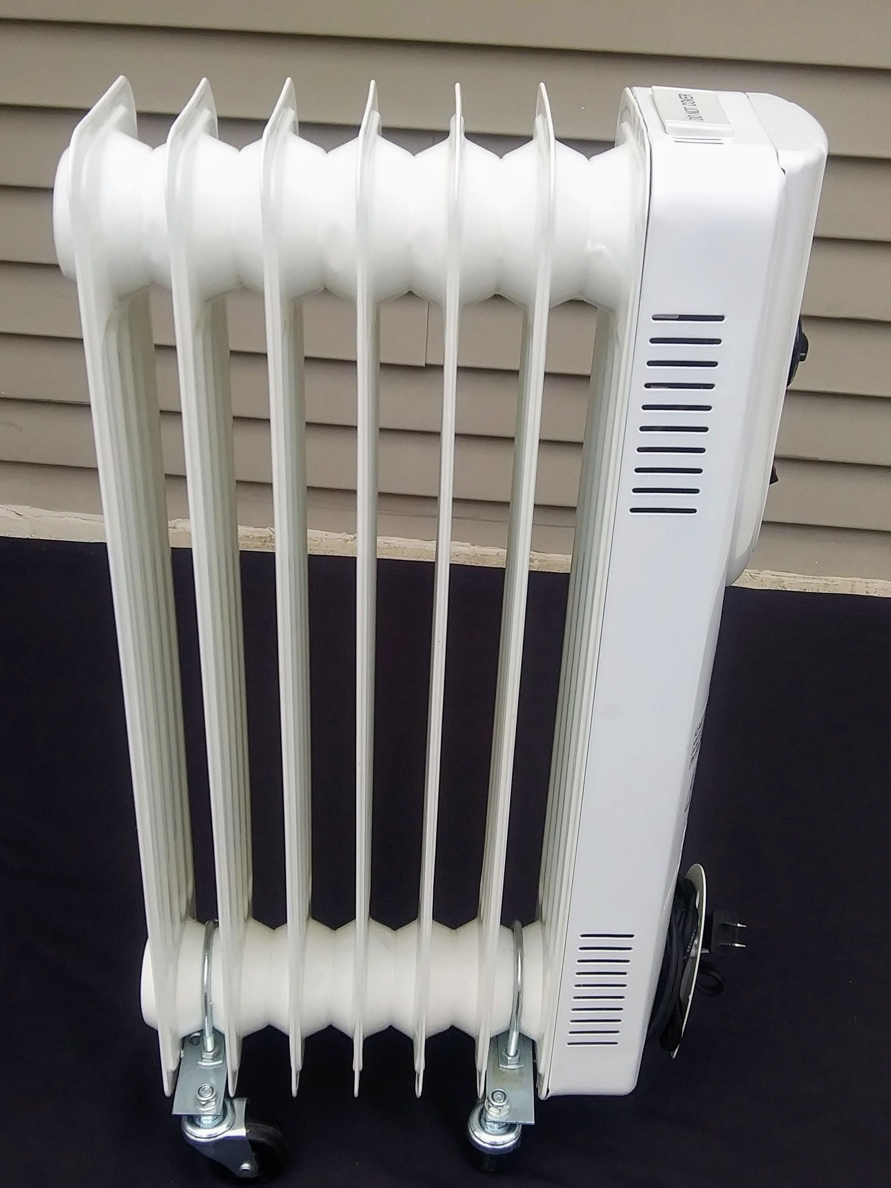 STEELTON PORTABLE ELECTRIC OIL FILLED HEATER for Sale in Greenville, SC ...