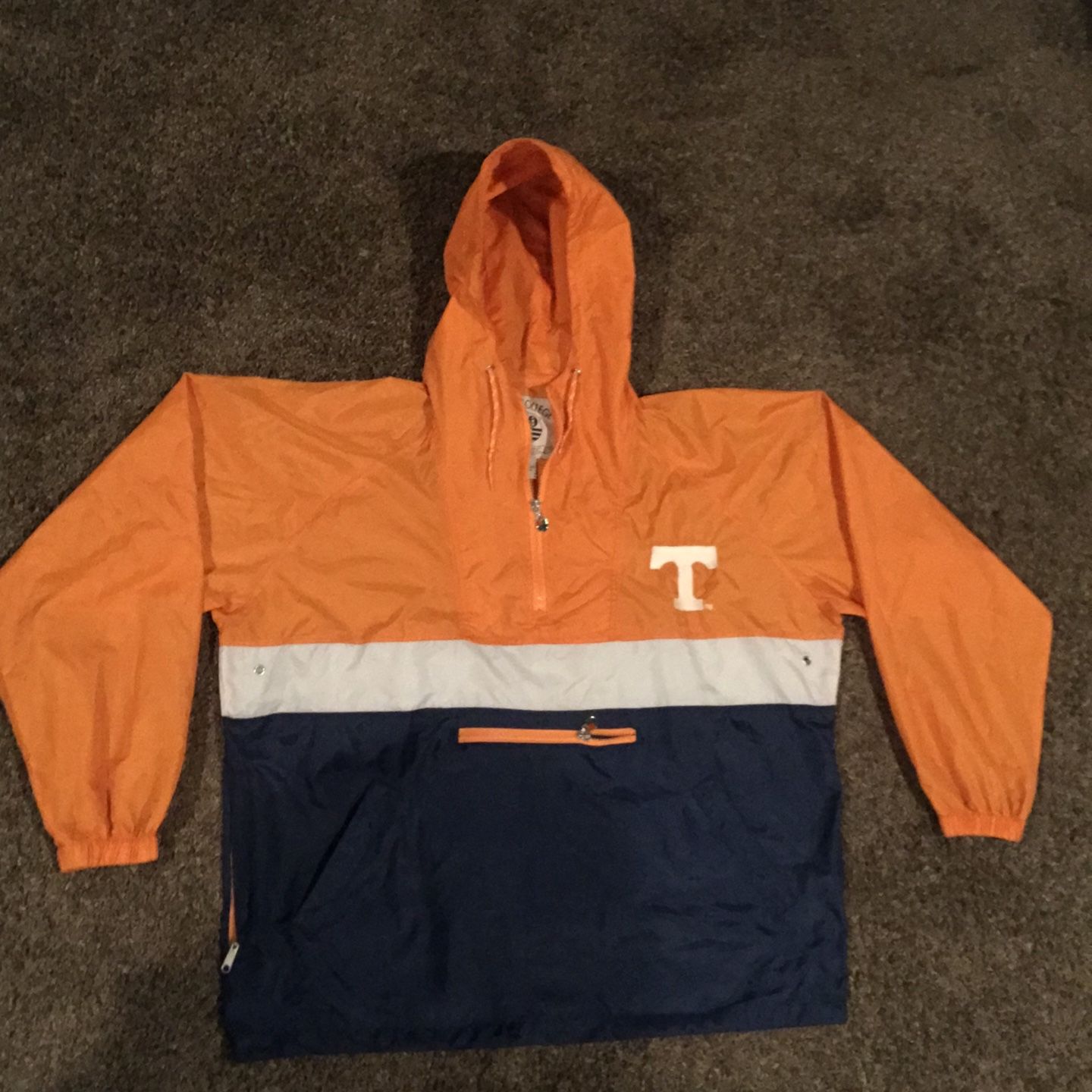 UT Vintage Windbreaker