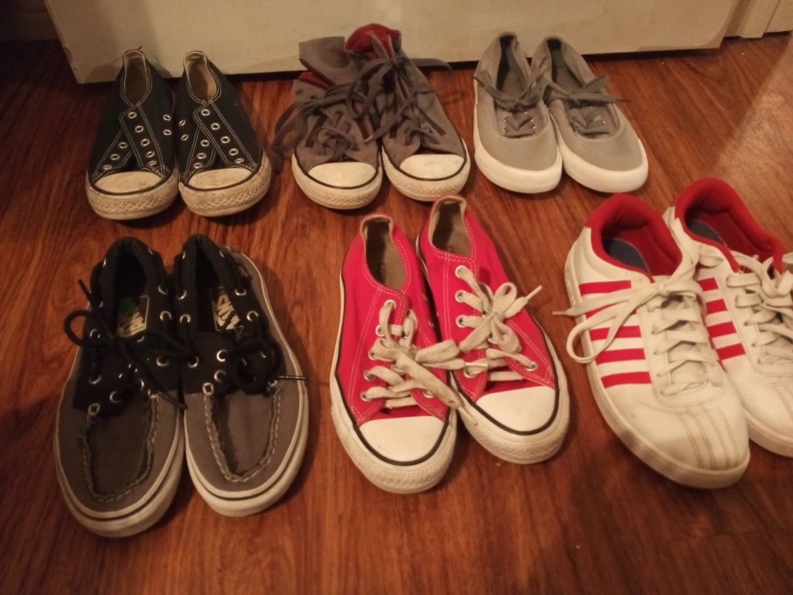 Converse, Vans, K-Swiss, Magellan. Back Row Size. 3 Front Row Size 4